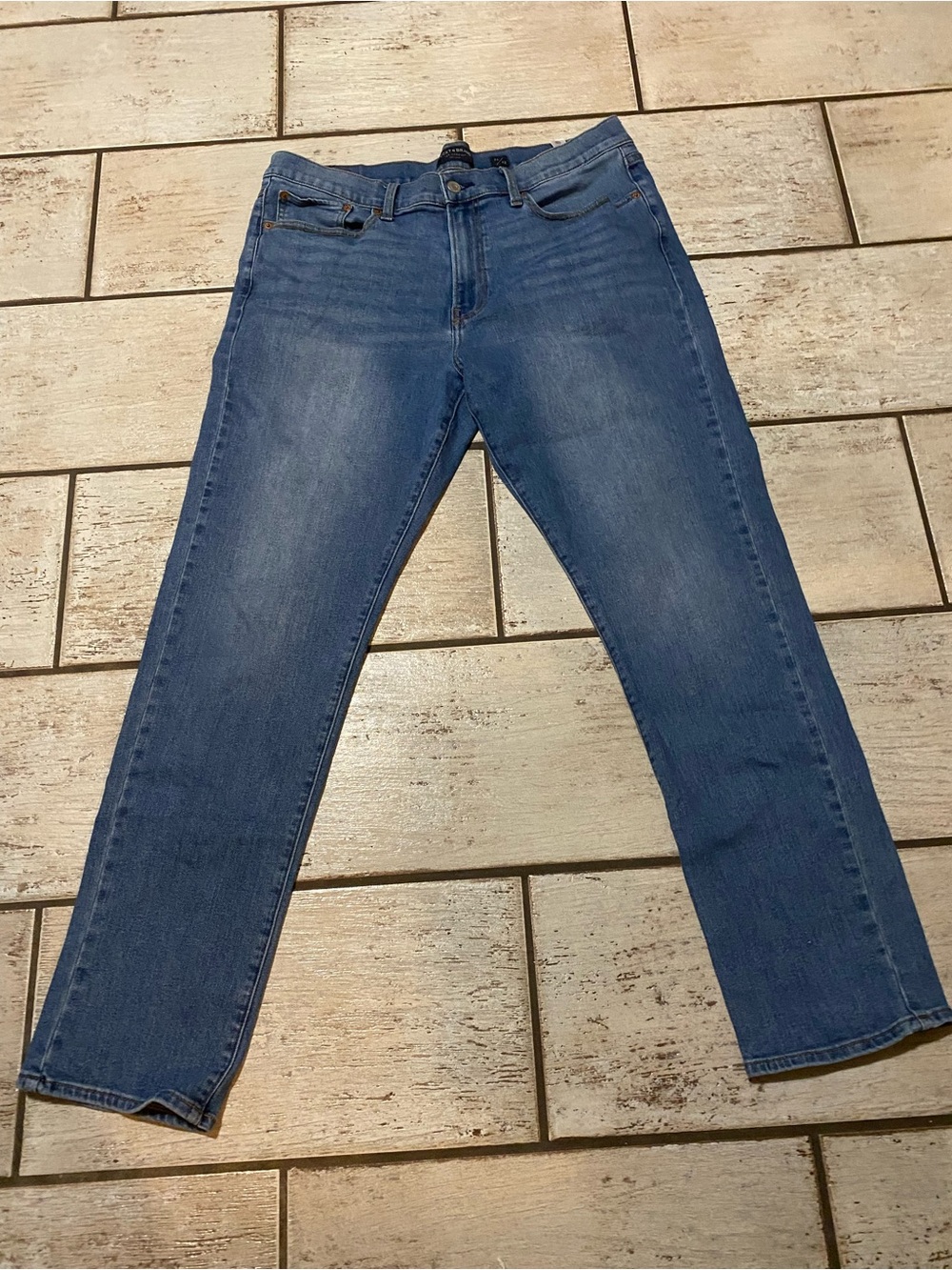 Lucky Brand Men's Classic Straight Fit Blue Jeans 36x32